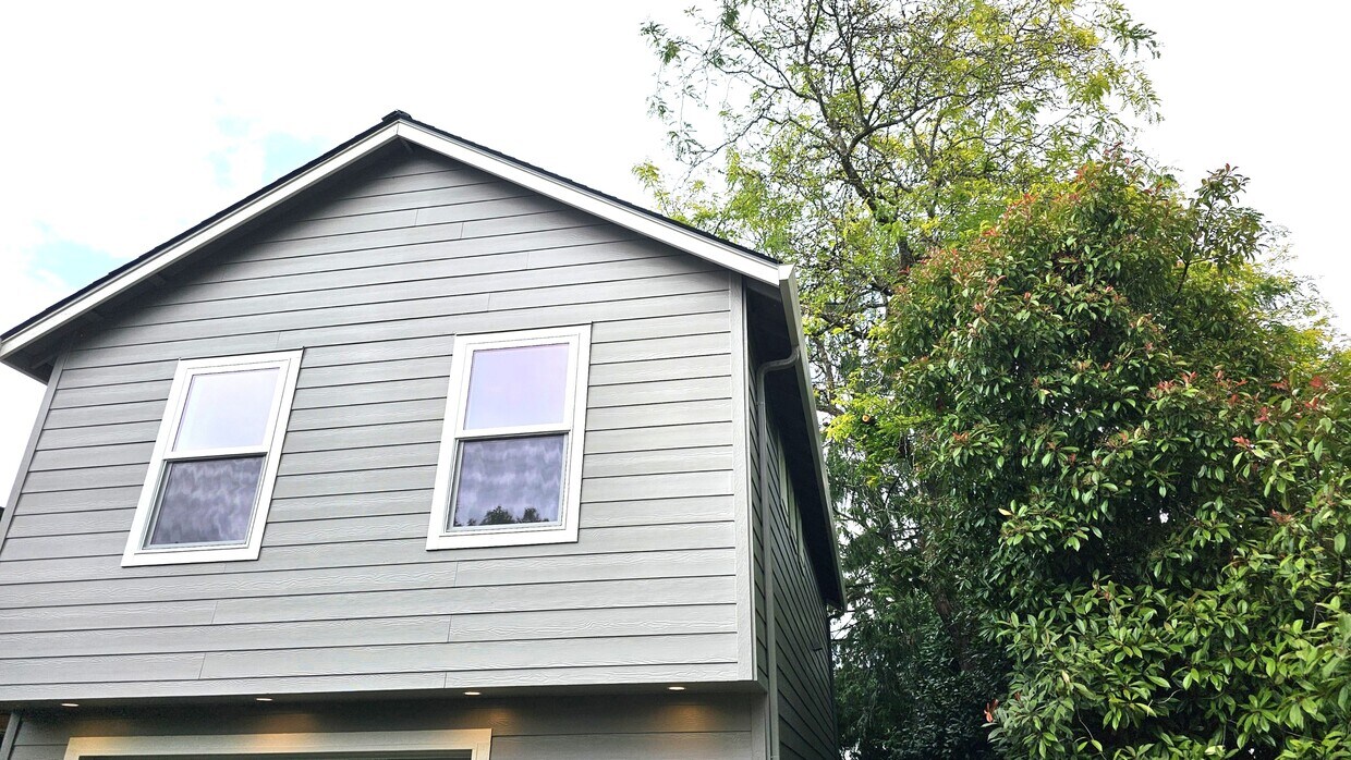 Foto principal - 2111 E Mill Plain Blvd