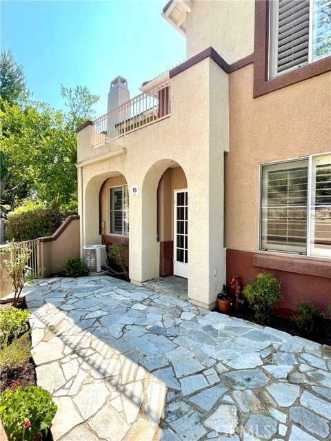 Building Photo - 16 Mission Ct