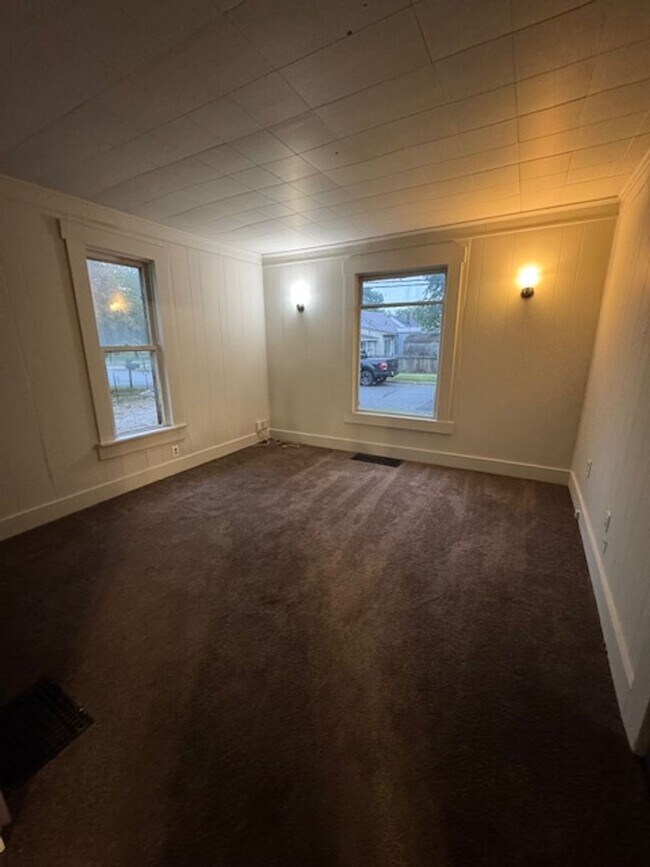 Foto del edificio - 2510 Birchwood Ave
