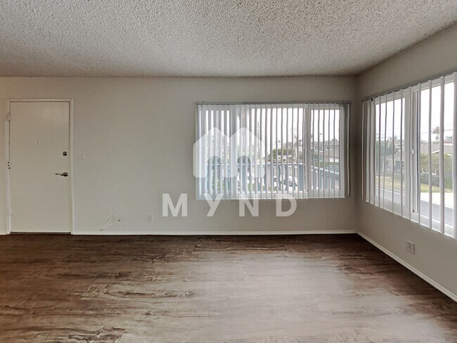 Building Photo - 243 La Paloma Apt D