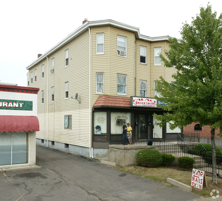 Building Photo - 393 Franklin Ave