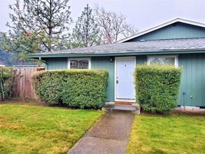 Building Photo - 318 Palm Ave