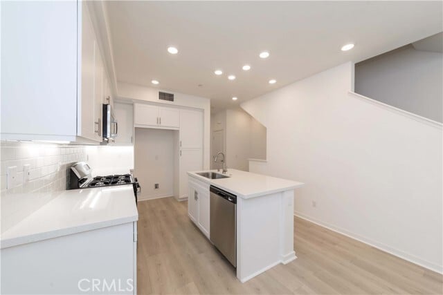 Building Photo - 16426 Whittier Blvd