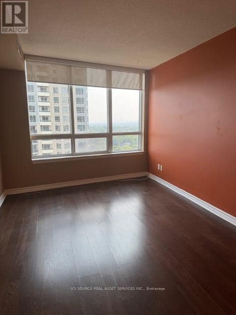 Building Photo - 8 Rean Dr