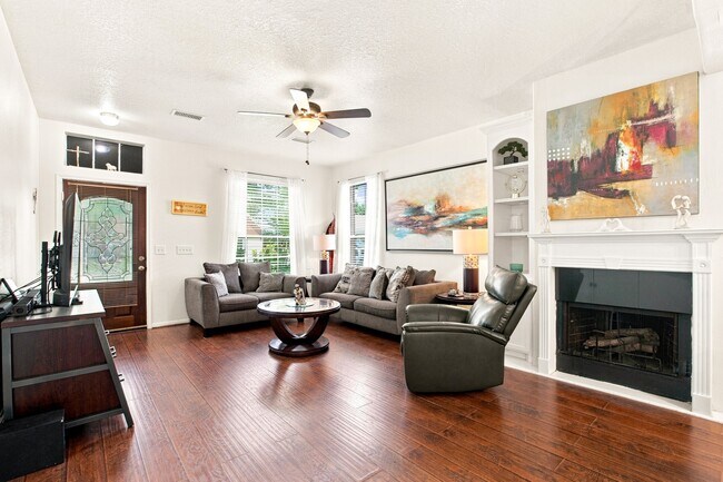 Building Photo - 2910 Green Valley Trail Dr