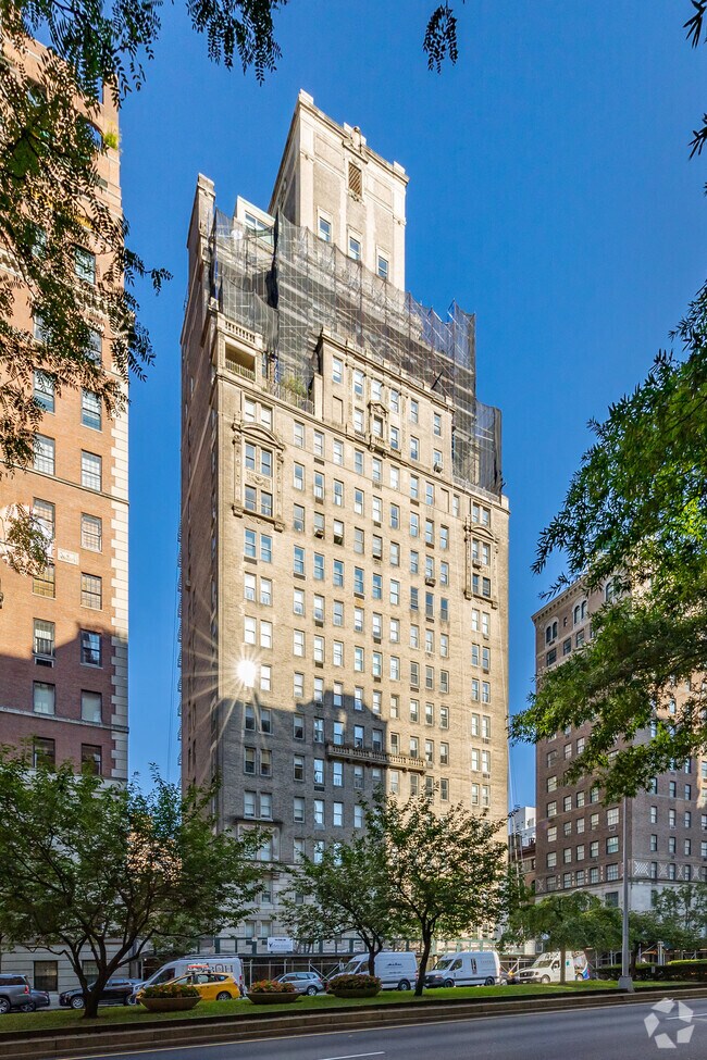 Foto del edificio - 784 Park Ave