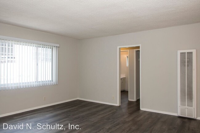 Building Photo - 1326 N Columbus Ave