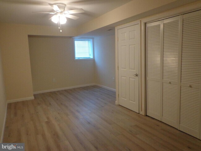 Building Photo - 47307 Willow Wood Dr