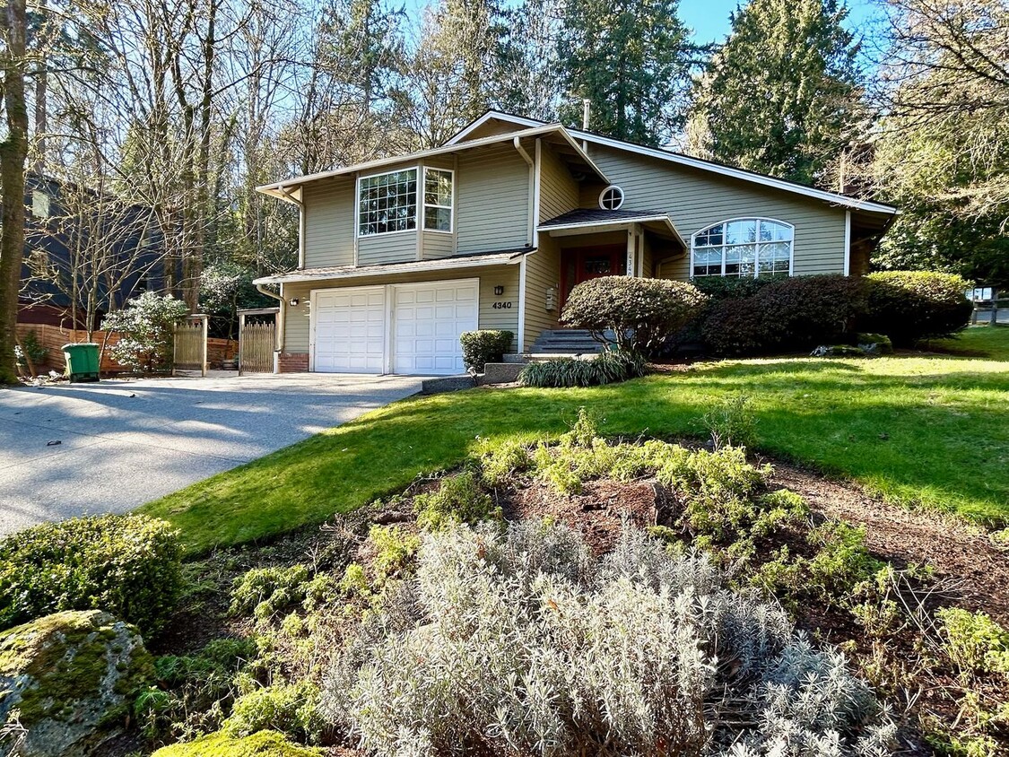 Primary Photo - Mercer Island House