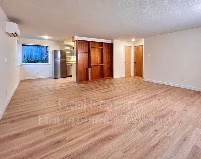 Building Photo - 908 Key St
