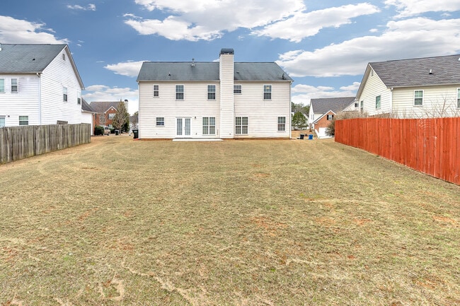 Photo - Gorgeous 5 bedroom with 3.5 Bath Home