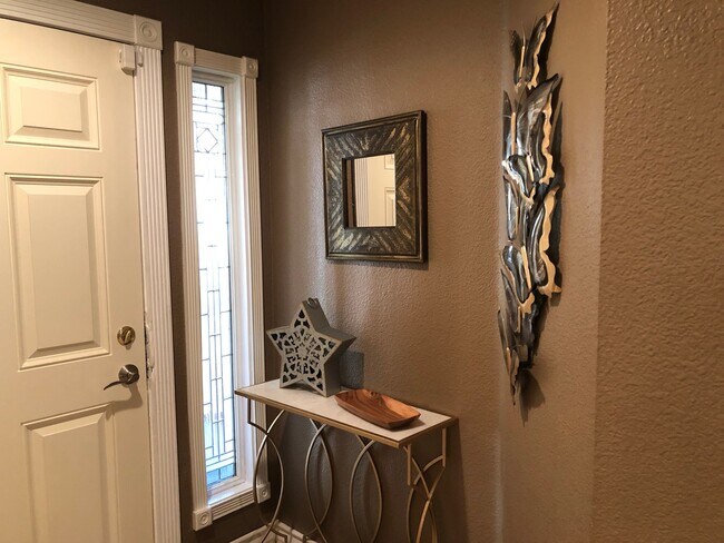 Building Photo - Meridian FURNISHED 2 BDR /2 BATH Luxury Condo - RESORT STYLE LIVING, 1-1/2 Blocks From The Heart ...