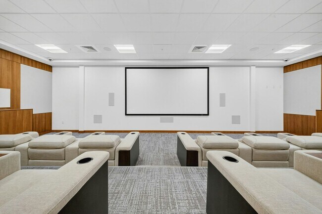 Foto del edificio - 1500 Rycroft St