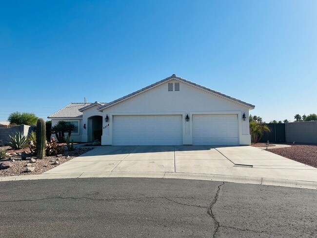 Building Photo - FULLY FURNISHED SHORT OR LONG TERM RENTAL ...