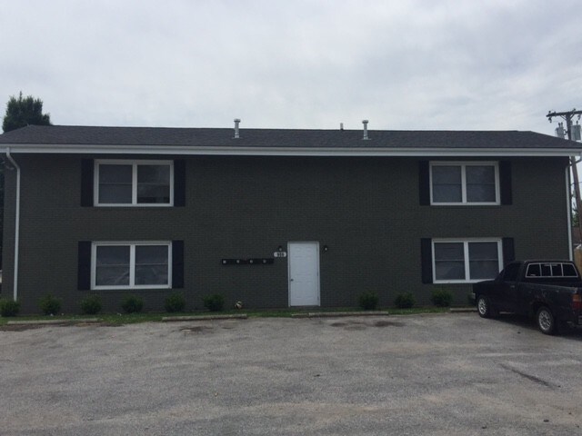 Primary Photo - 906 Jackson St