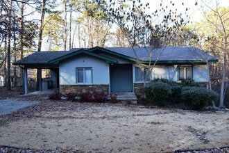 Building Photo - 6 Charnela Ln