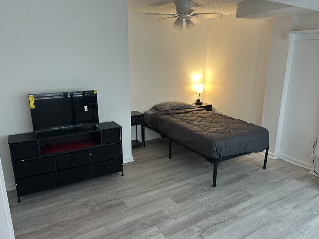 Foto del edificio - 4400 Lillian Hwy