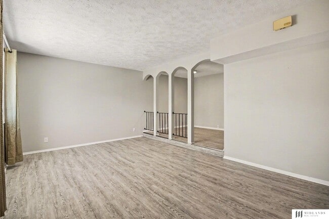 Building Photo - 1009 Willow Ave