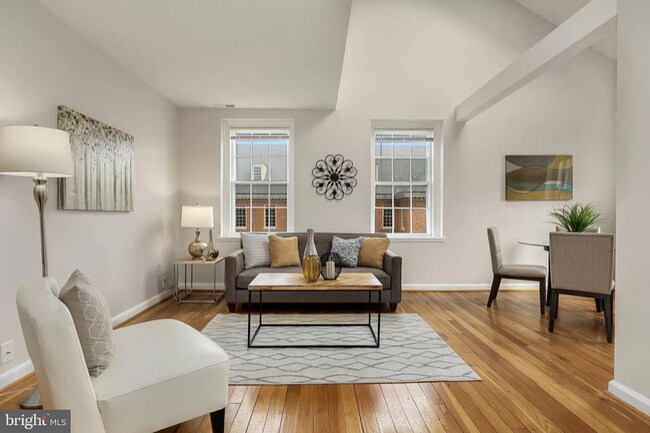 Foto del edificio - 3831 Rodman St NW