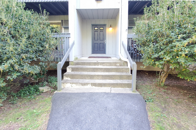 Building Photo - 80 Buddington Rd