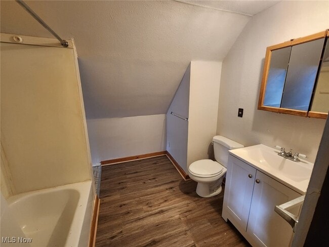 Foto del edificio - 3386 Beechwood Ave