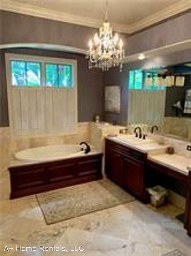 Building Photo - 5 br, 5 bath House - 219 Acadia Terrace