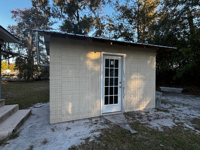 Building Photo - 500 Azalea St