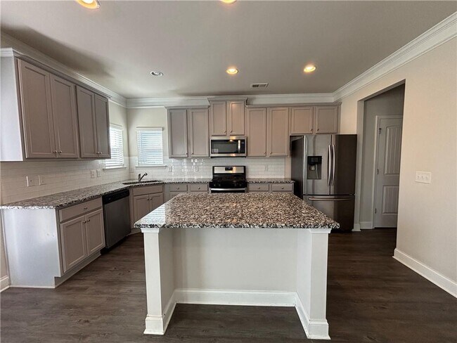 Foto del edificio - 5163 Woodline View Ln