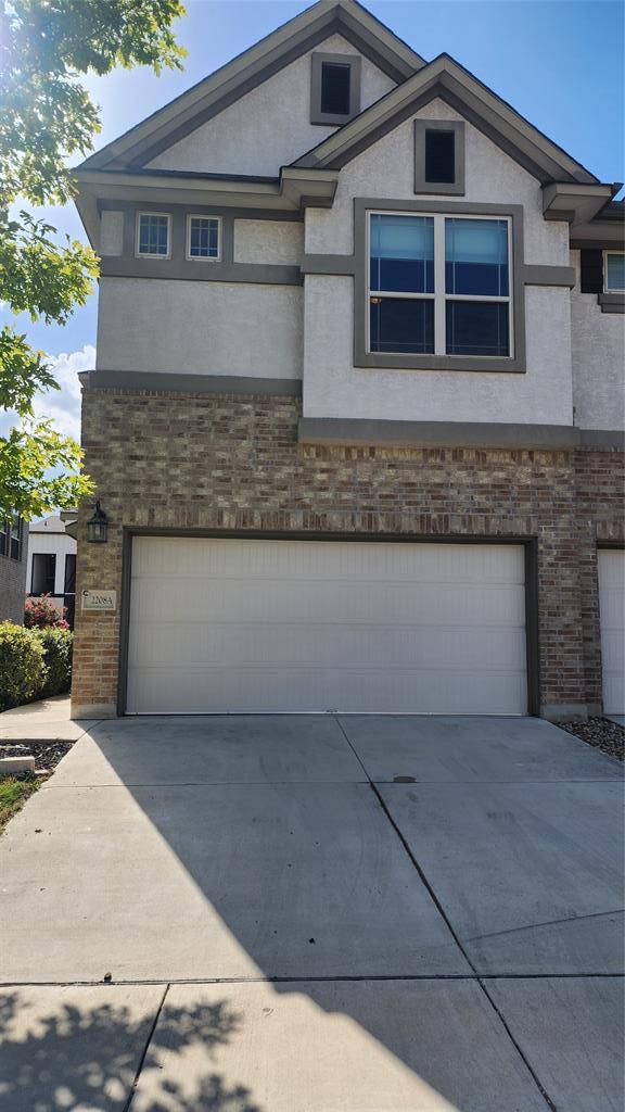 Building Photo - 2208 Dillon Pond Ln