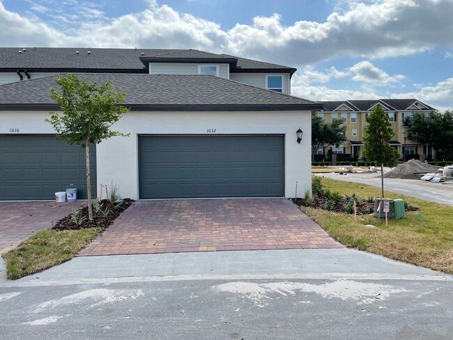 Building Photo - Price Drop! Spacious 3 Bedroom, 2.5 Bath T...