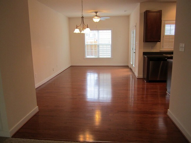 Building Photo - 3 br, 2.5 bath House - 411 Quarterpath Road