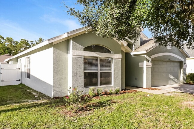 Foto del edificio - 9912 Riverchase Dr