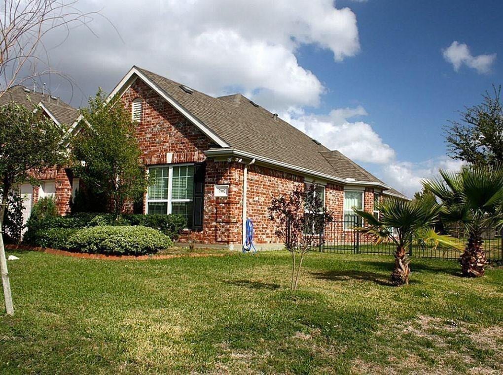 Primary Photo - 7902 Fall Hollow Dr