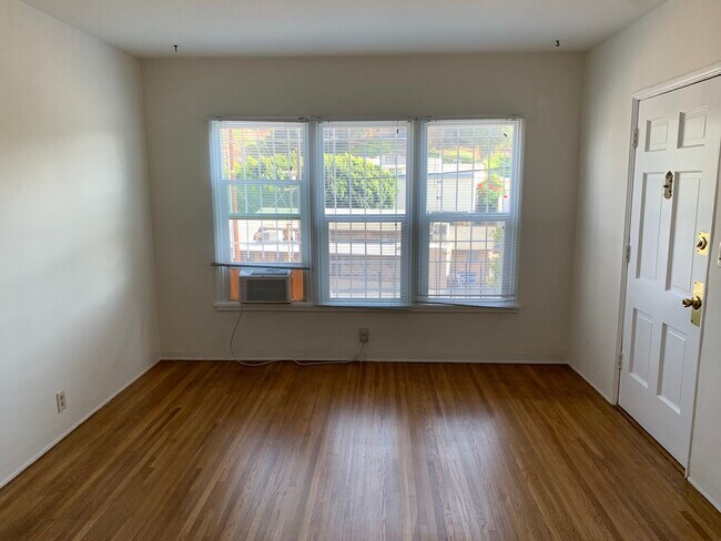 Building Photo - 2605 Locksley Pl