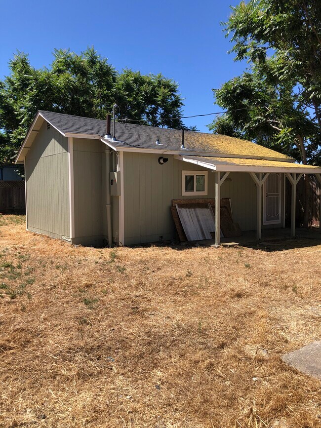 Building Photo - 6339 10th Ave