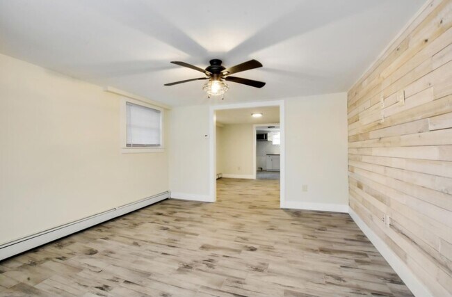 Viviendo - 728 Golden Ave