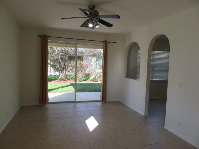 Building Photo - 258 Manatee Springs Way