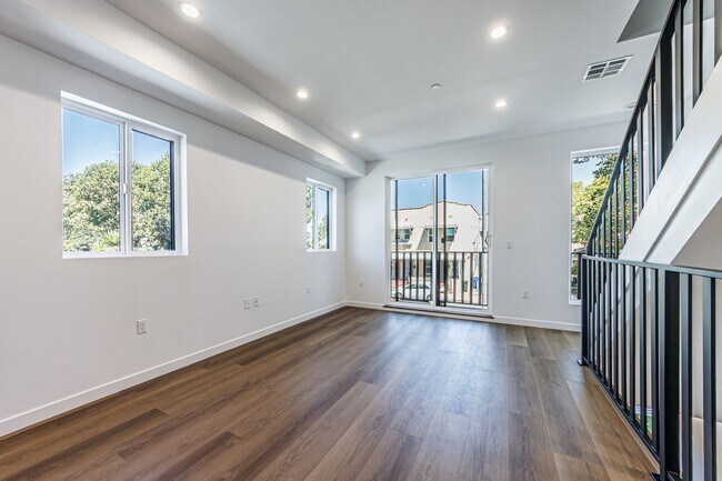 Foto del edificio - 5508 Barton Ave