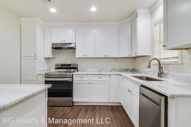 Building Photo - 3 br, 1 bath House - 117 Winbourne Ave
