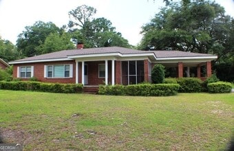 Building Photo - 106 Oakhurst St