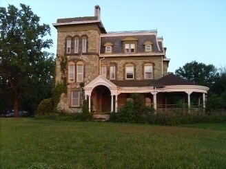 Primary Photo - 207 Bank Ave