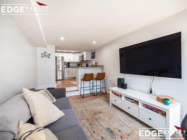 Foto del edificio - 171B Lexington St