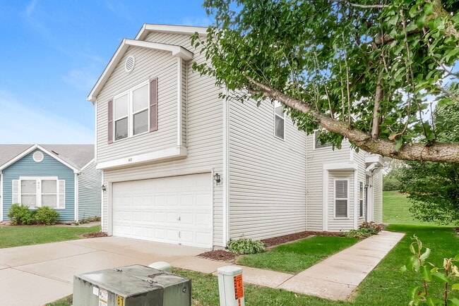 Building Photo - 613 Fern St