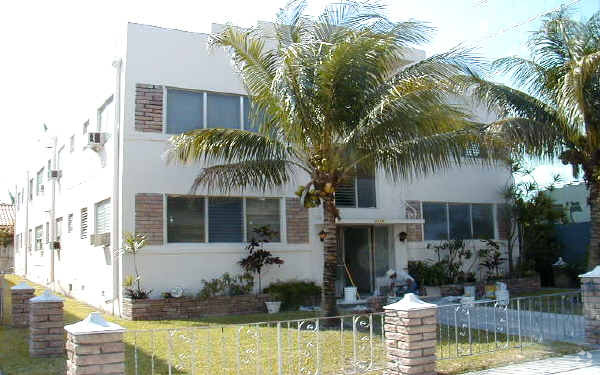 Building Photo - Coral Way Apartments