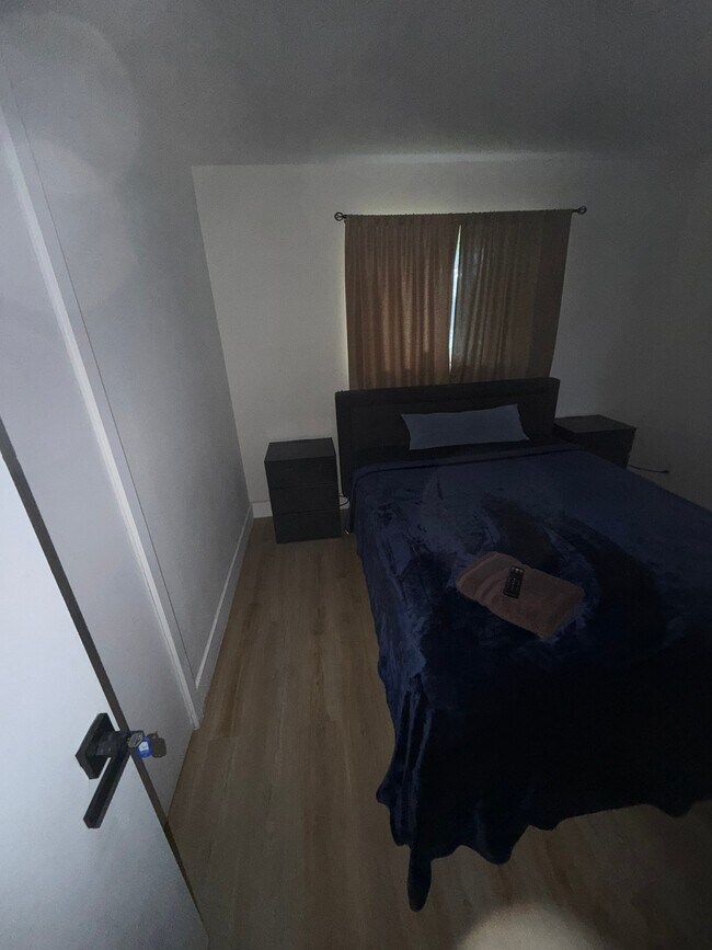 Foto del edificio - 3210 SW 16th Ct