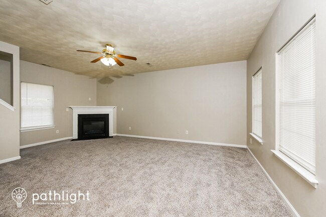 Foto del edificio - 404 Varsity Ct