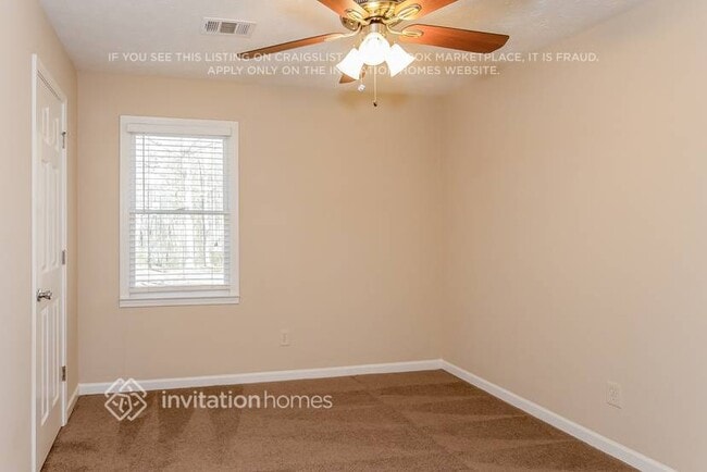 Building Photo - 2062 Red Rose Ln