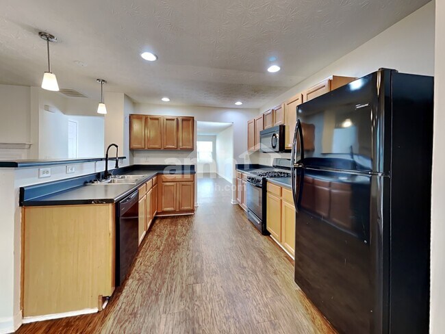 Foto del edificio - 307 Meadows Ln