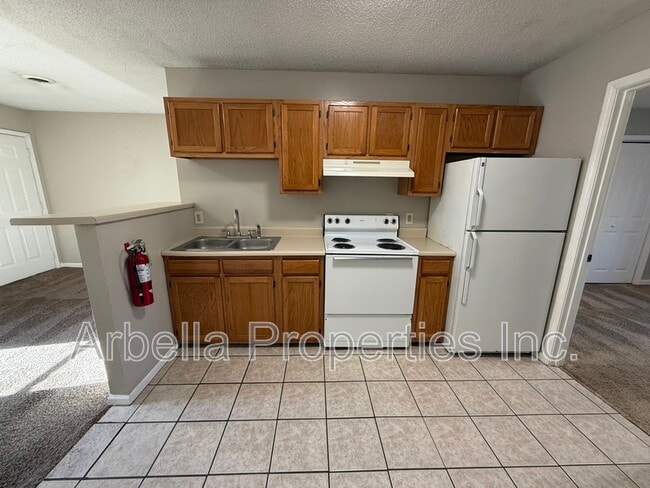 Building Photo - 1909 Cherokee Rd