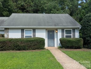 Building Photo - 113 Birdie Ct